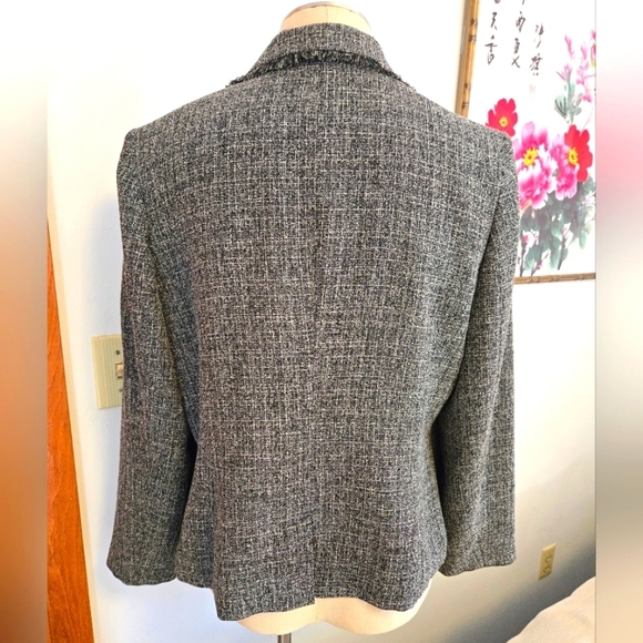 NORTON MCNAUGHTON BLACK & WHITE TWEED BLAZER. SIZE 14. - Picture 3 of 10